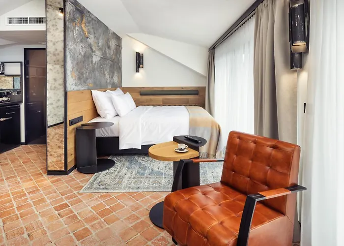 Studio Apartment